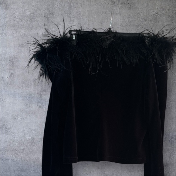 Cachet Black Off-the-Shoulder Sweater with Feather Trim - Picture 1 of 3